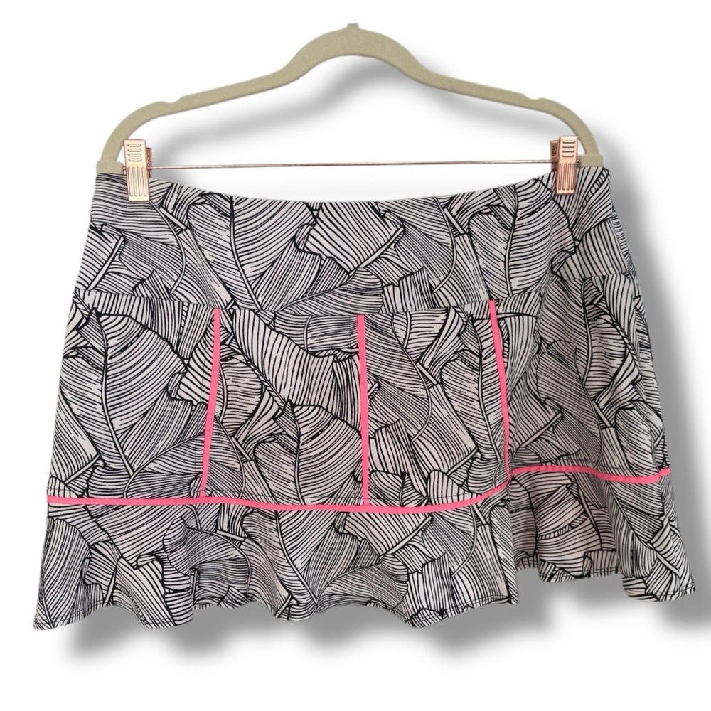 Tail Black/White Pink Accent Tennis Pickleball Golf Skort. Women’s Size Large